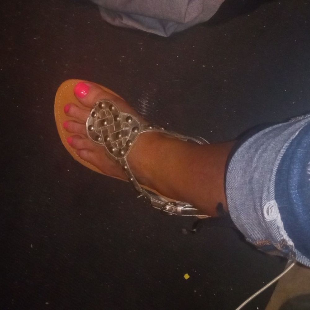 Sandles